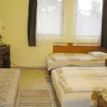 Amazing In W/ Wifi And 1 Bedrooms 公寓 鲍洛通费尼韦什
